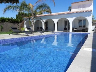 Аренда Виллы Кадис Cádiz Коста де ла Лус Costa de la Luz - Вилла в аренду Фуэнте дель Гальо Fuente del Gallo